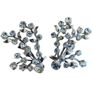 Jeweled floral Earrings VTG Screw back silver clear Crystal Rhinestone snowflake